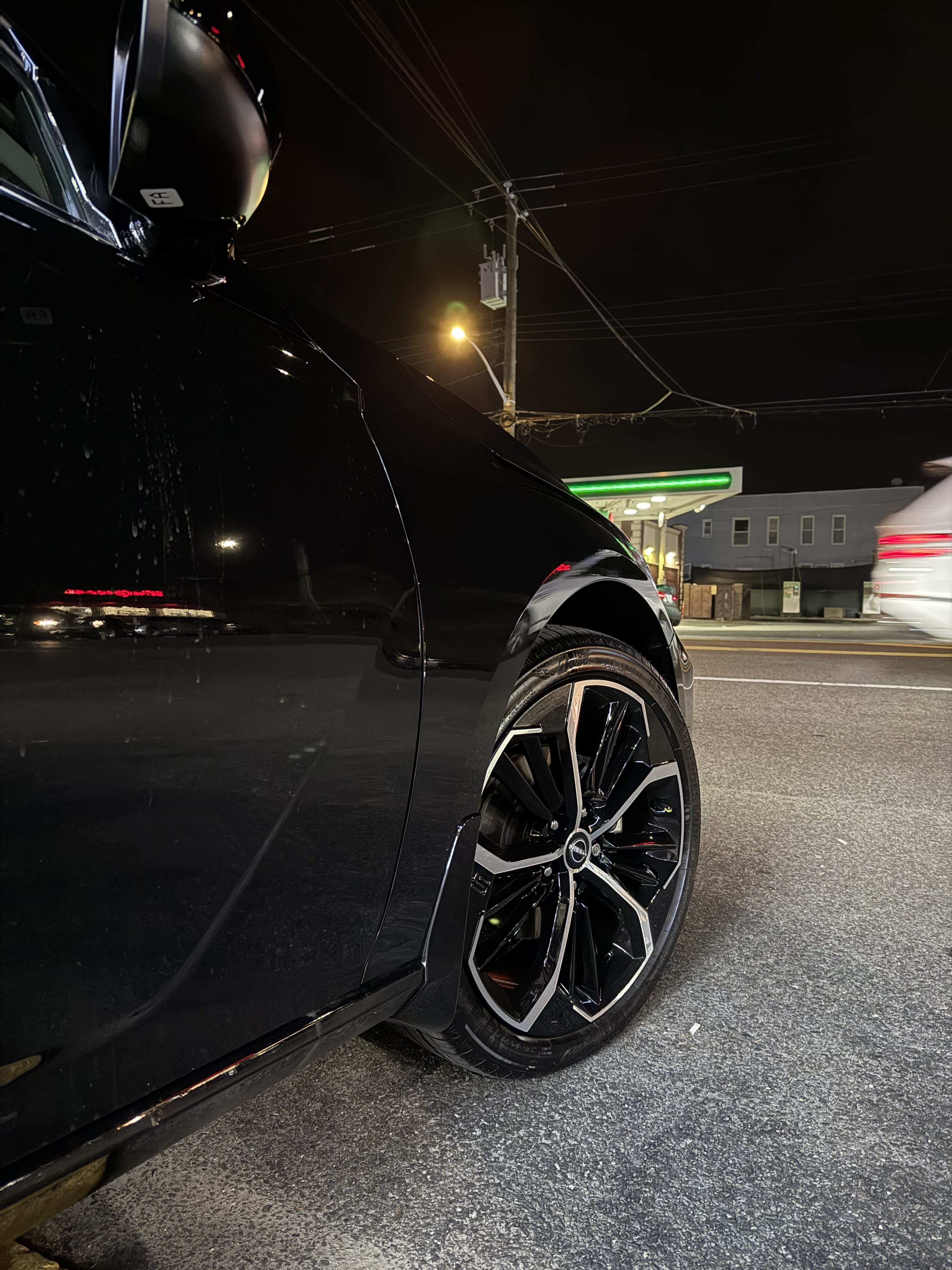 Genesis G70 2.5T - View 1