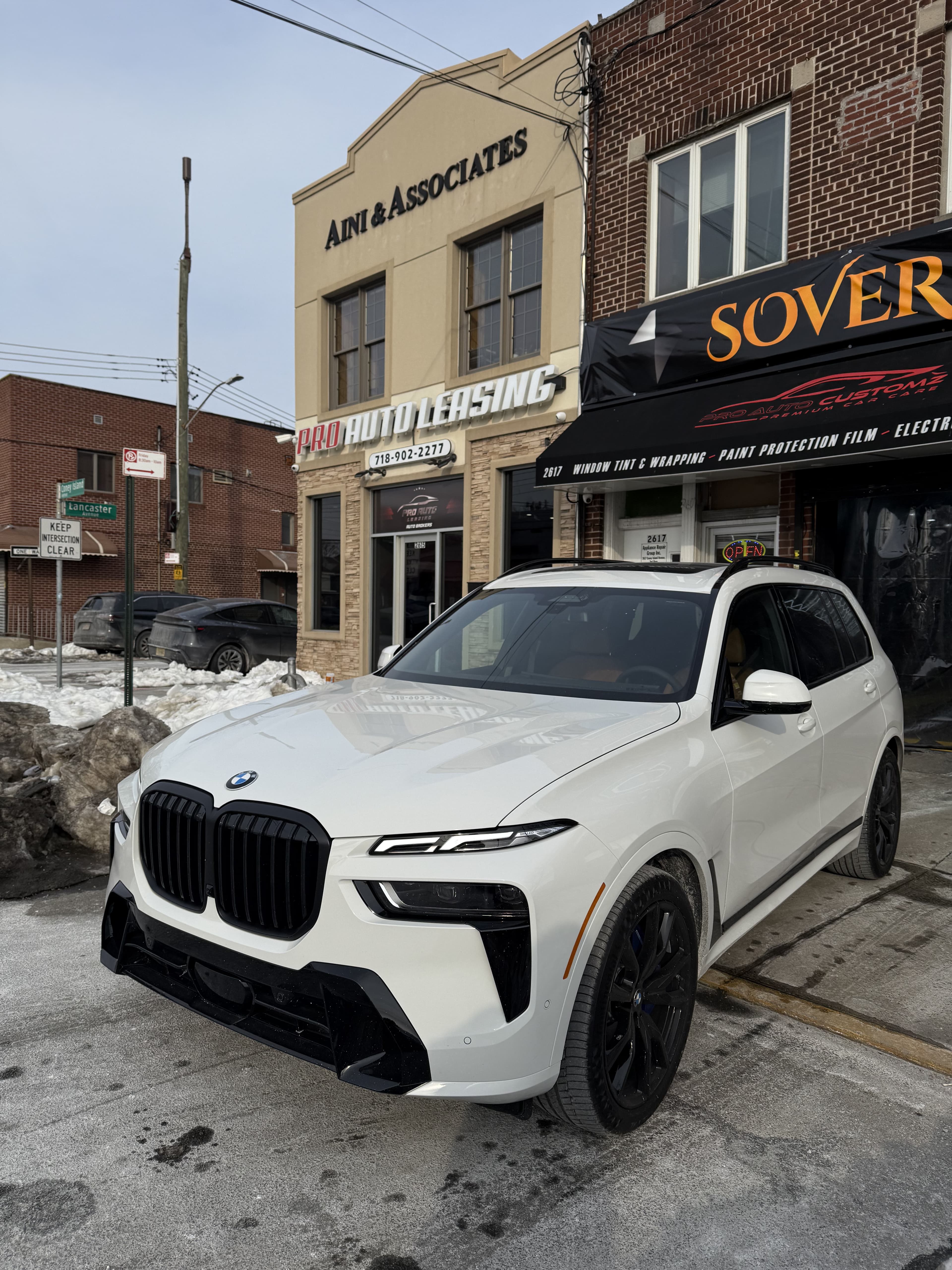 BMW X7 xDrive40i - View 1